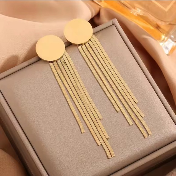 18k Gold plated stainless steel Earrings - Picture 2 of 7